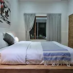 Tropical 2Br Private Pool Villa In Central Seminyak