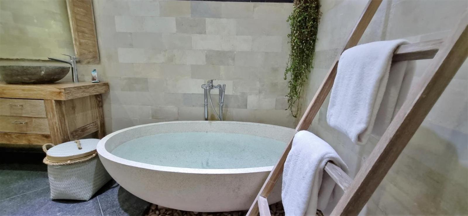 Tropical 2br Private Pool In *